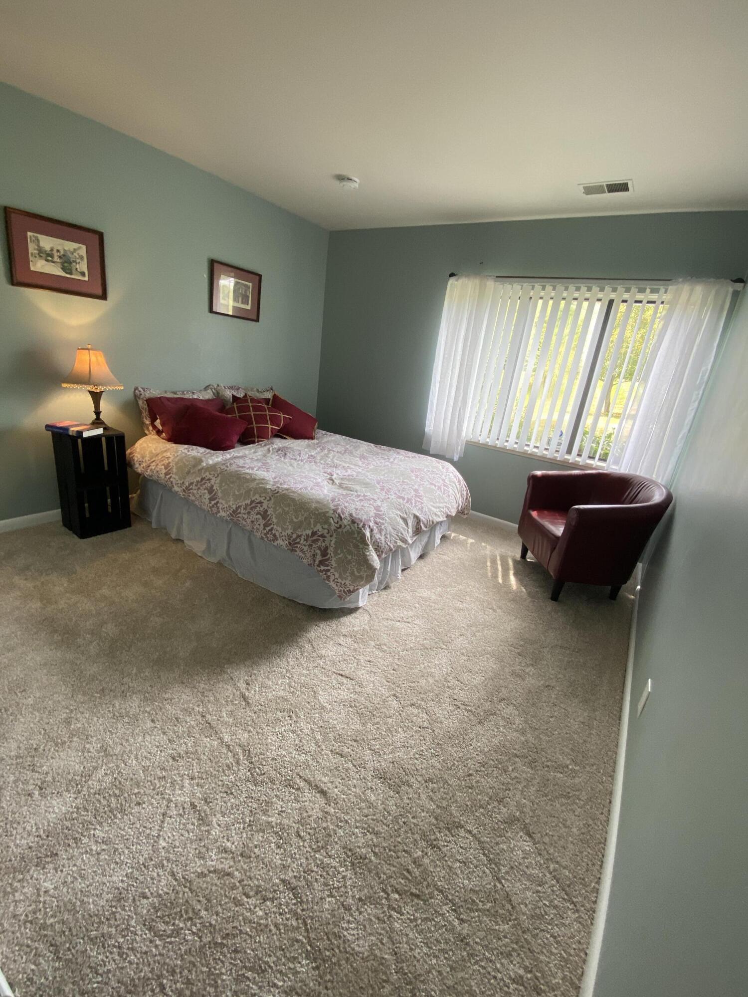 1325 South Maple Road, Unit 103 Ann Arbor, MI 48103 - Photo 10 of 26 Second bedroom