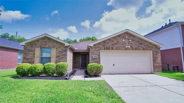 $2,000 | 2923 Mustang Meadow Lane, Manvel, TX 77578