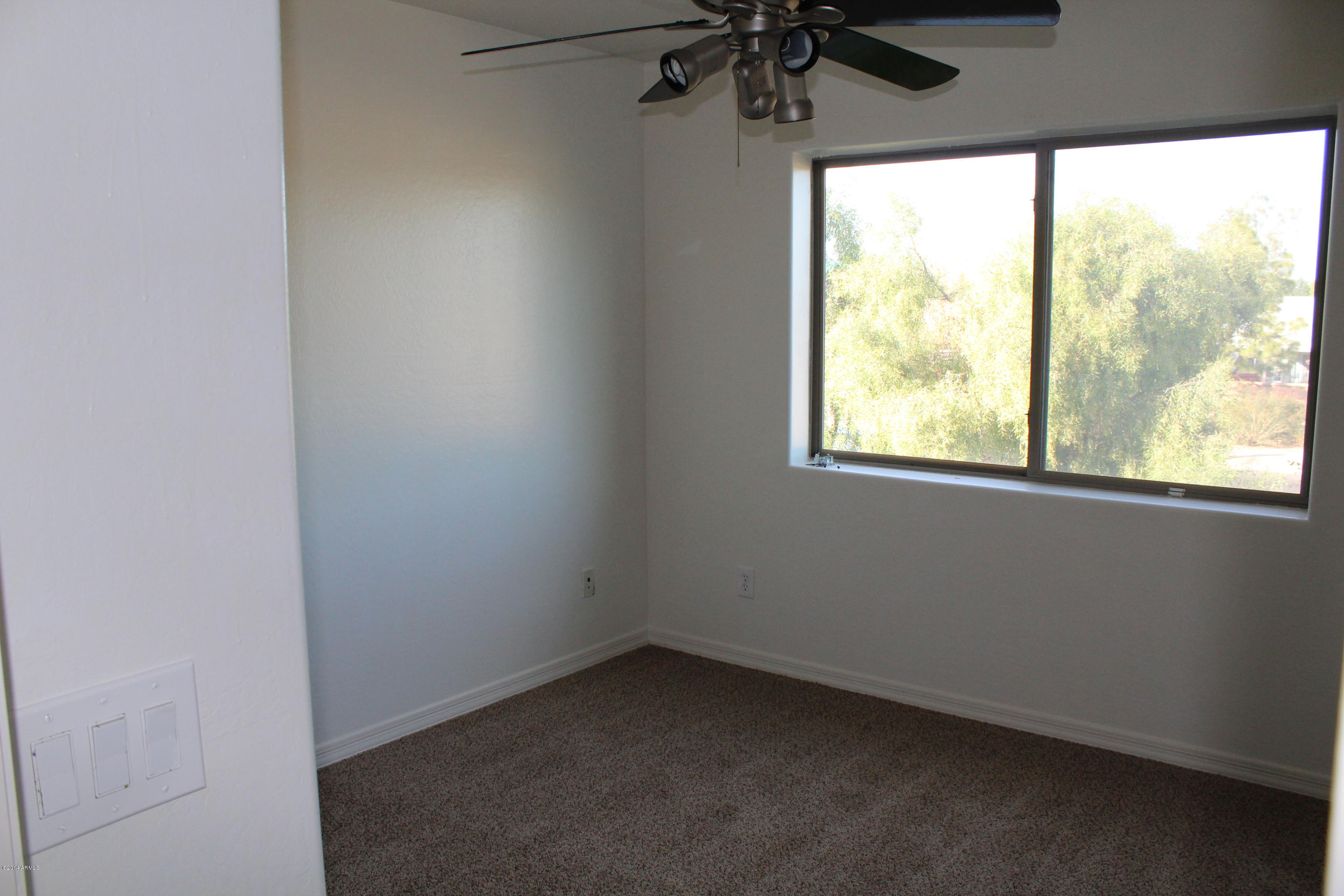 10225 West Camelback Road, Unit 2 Phoenix, AZ 85037 - Photo 17 of 24 10225 W CAMELBACK # 2 014