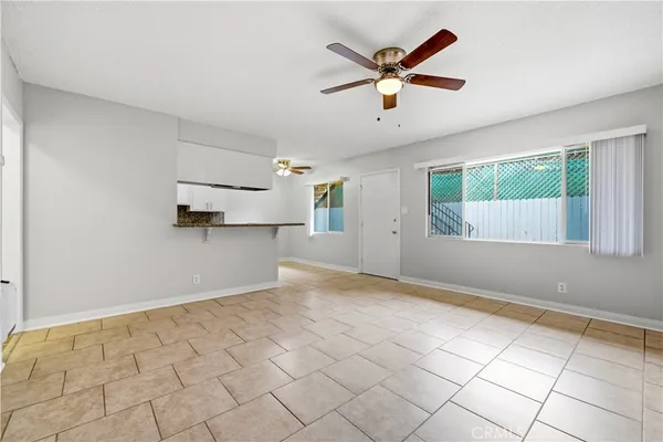 $2,275 | 912 Gladys Avenue, Long Beach, CA 90804
