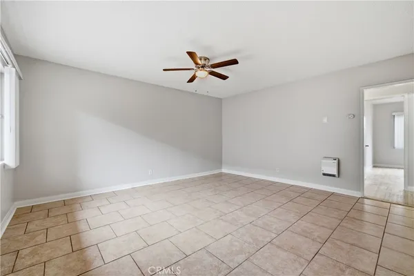 $2,275 | 912 Gladys Avenue, Long Beach, CA 90804