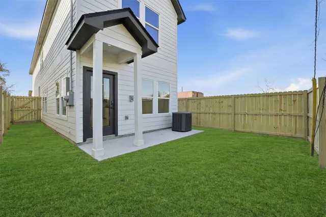 $289,000 | 530 North 4th Street, La Porte, TX 77571