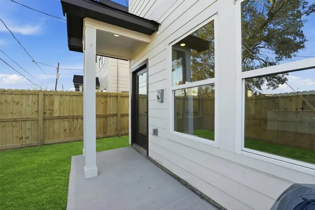 $289,000 | 530 North 4th Street, La Porte, TX 77571