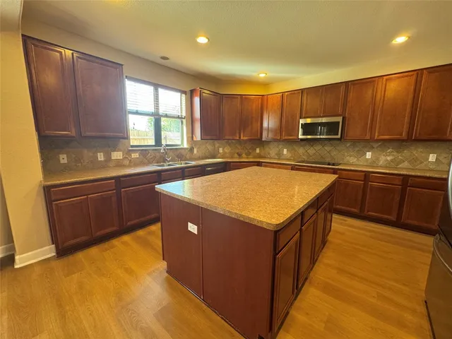 $2,500 | 500 Springbrook Road, Pflugerville, TX 78660