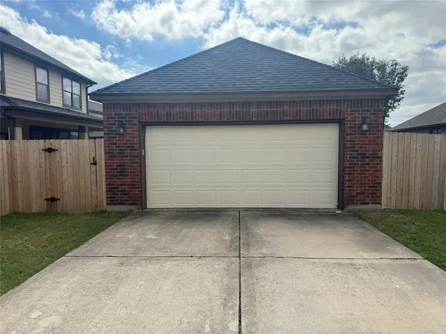 $2,500 | 500 Springbrook Road, Pflugerville, TX 78660