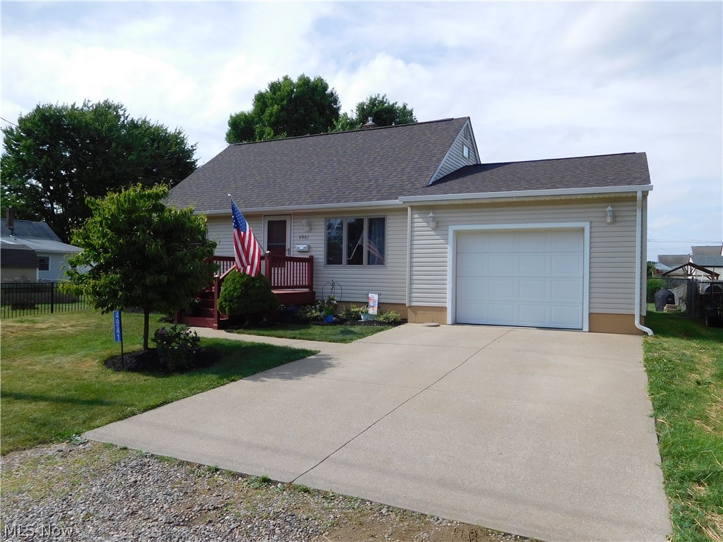 4941 Arbor Road Southwest Canton, OH 44710 - Photo 2 of 18 Gallery Image 2