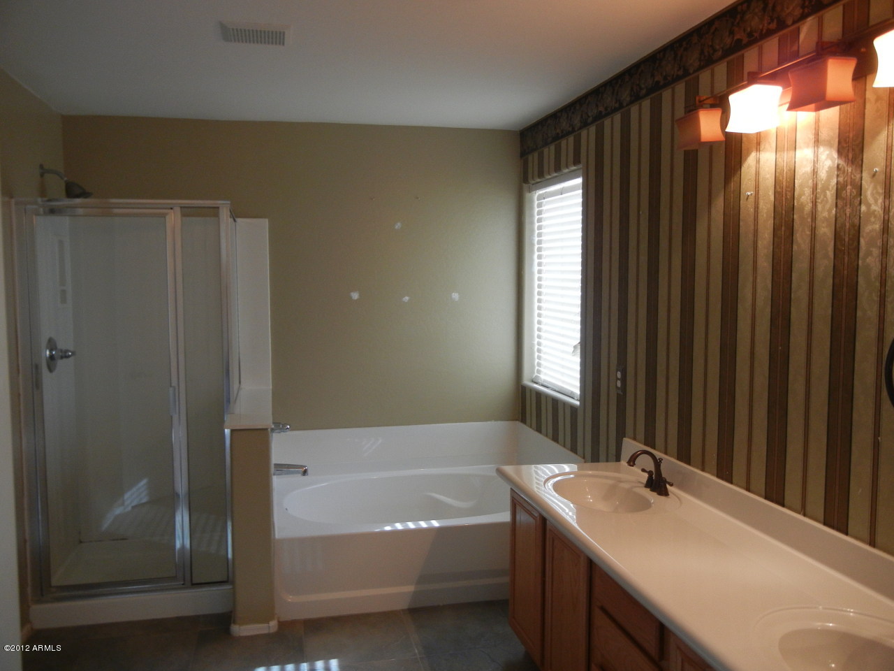 2619 West Carson Road Phoenix, AZ 85041 - Photo 9 of 9 Master Bath
