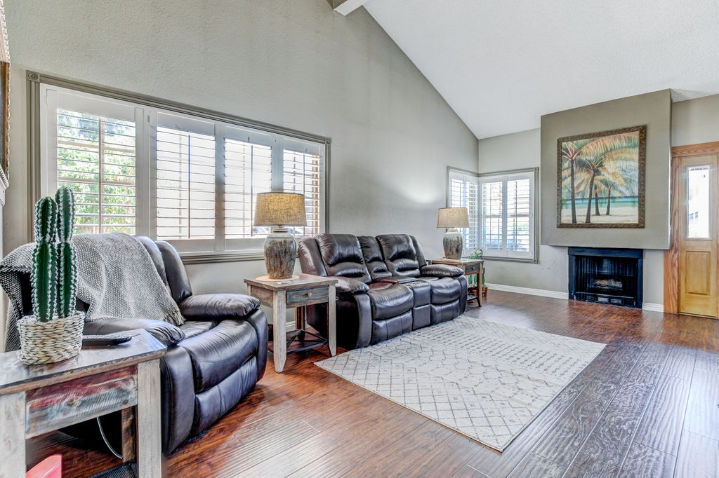 14203 Sutter Mill Way Poway, CA 92064 - Photo 6 of 25