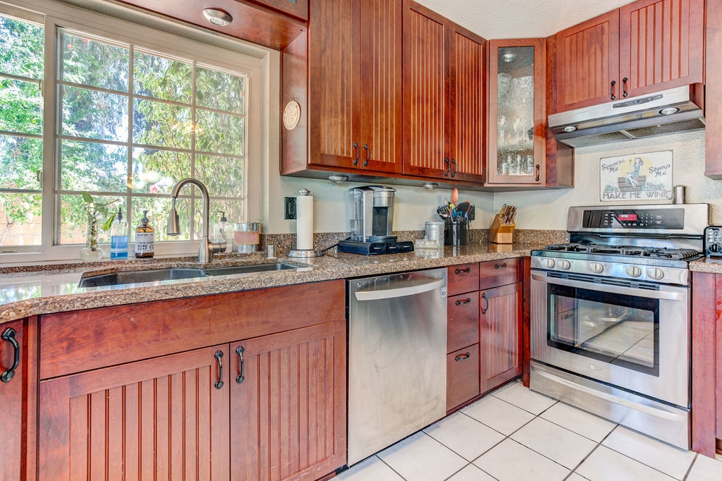14203 Sutter Mill Way Poway, CA 92064 - Photo 10 of 25