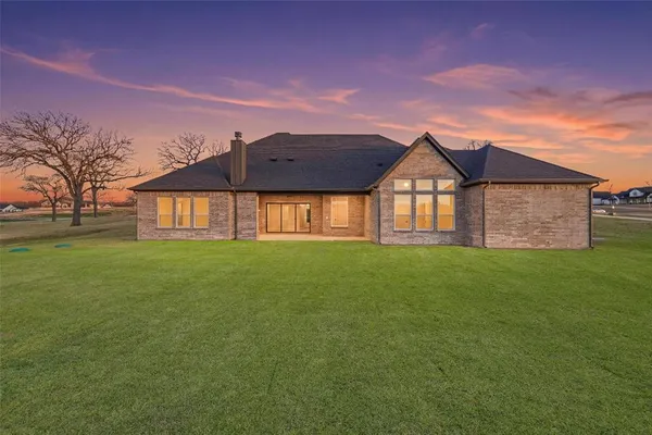 $795,000 | 195 Rio Rancho Drive, Decatur, TX 76234