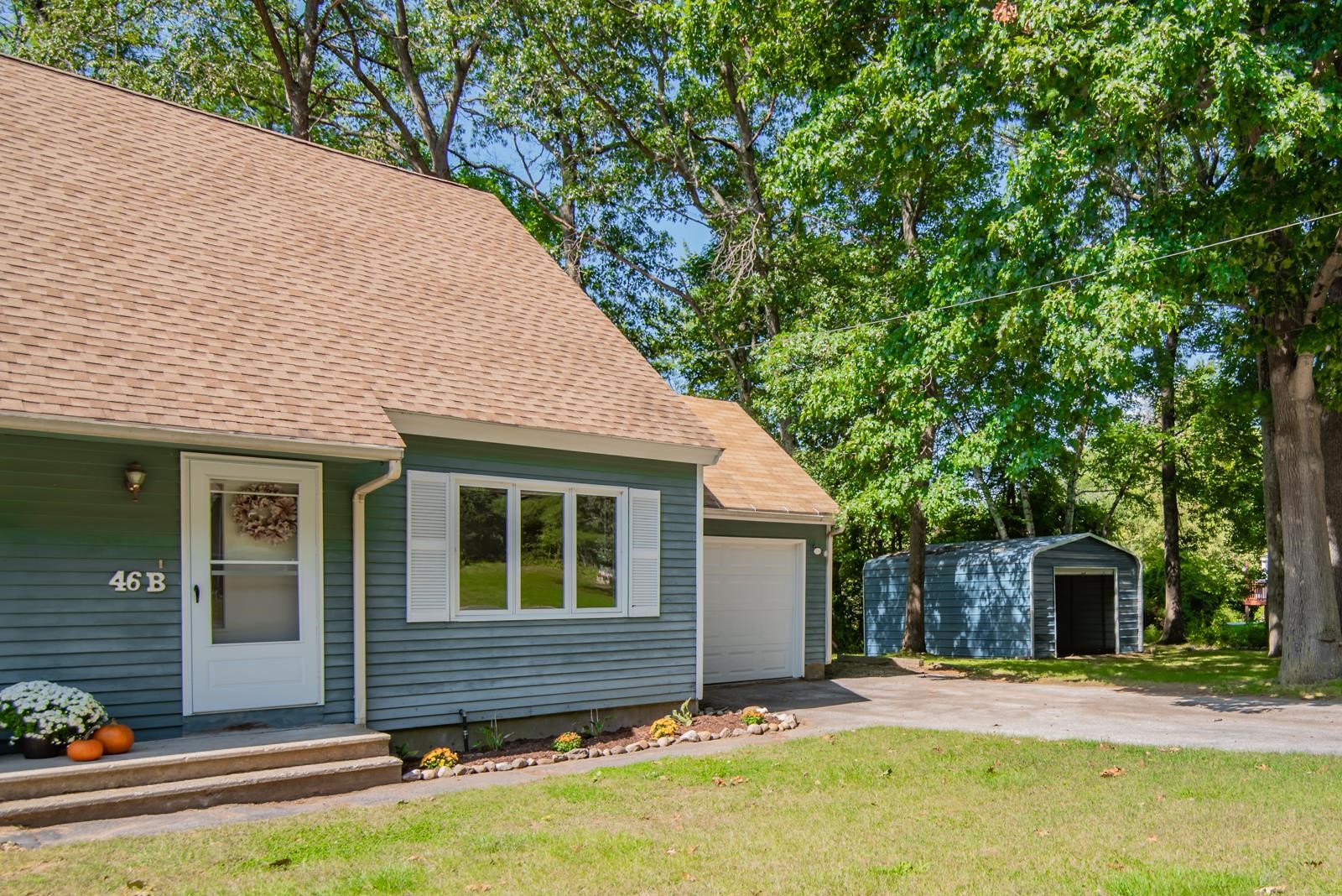 46 B Dale Road, Unit B Hooksett, NH 03106 - Photo 1 of 35