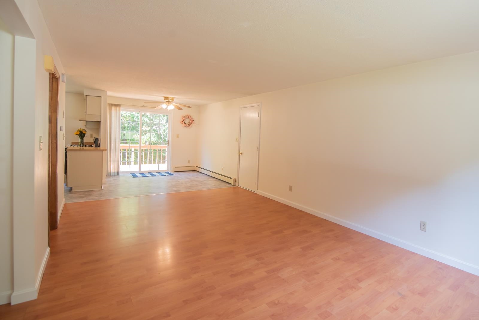 46 B Dale Road, Unit B Hooksett, NH 03106 - Photo 11 of 35