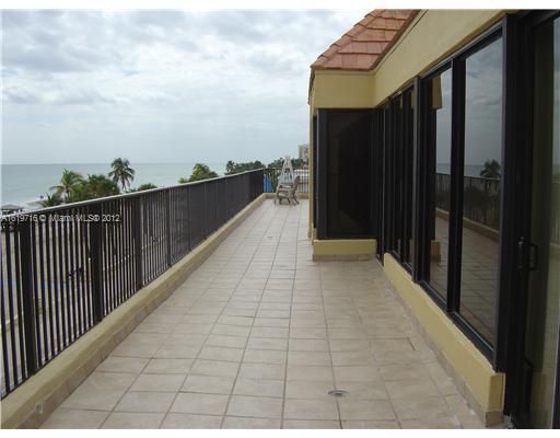 1751 North Surf Road, Unit PH Hollywood, FL 33019 - Photo 12 of 18 Exterior Front