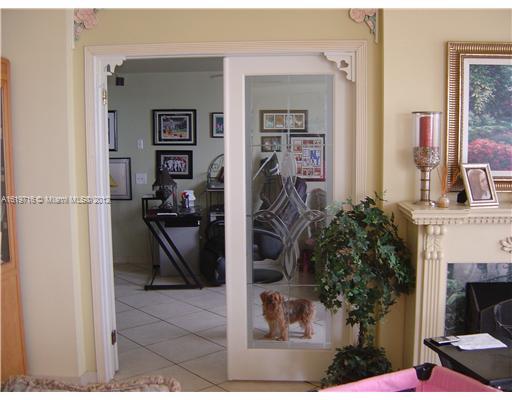 1751 North Surf Road, Unit PH Hollywood, FL 33019 - Photo 17 of 18 Den/Family/Great Room