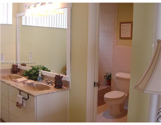1751 North Surf Road, Unit PH Hollywood, FL 33019 - Photo 18 of 18 Bathroom