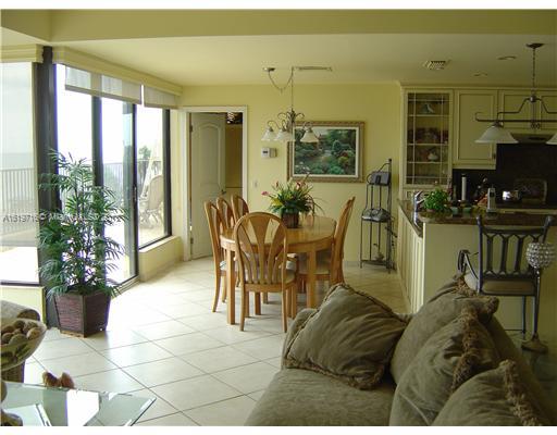 1751 North Surf Road, Unit PH Hollywood, FL 33019 - Photo 7 of 18 Dining Room