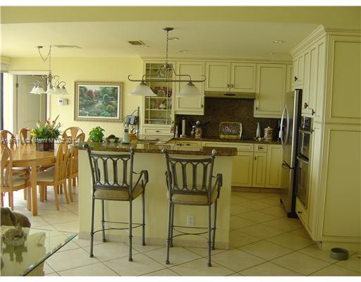1751 North Surf Road, Unit PH Hollywood, FL 33019 - Photo 8 of 18 Kitchen