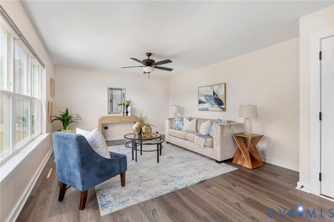 1775 West Old Mountain Road Louisa, VA 23093 - Photo 11 of 31 Spacious living area filled with natural light