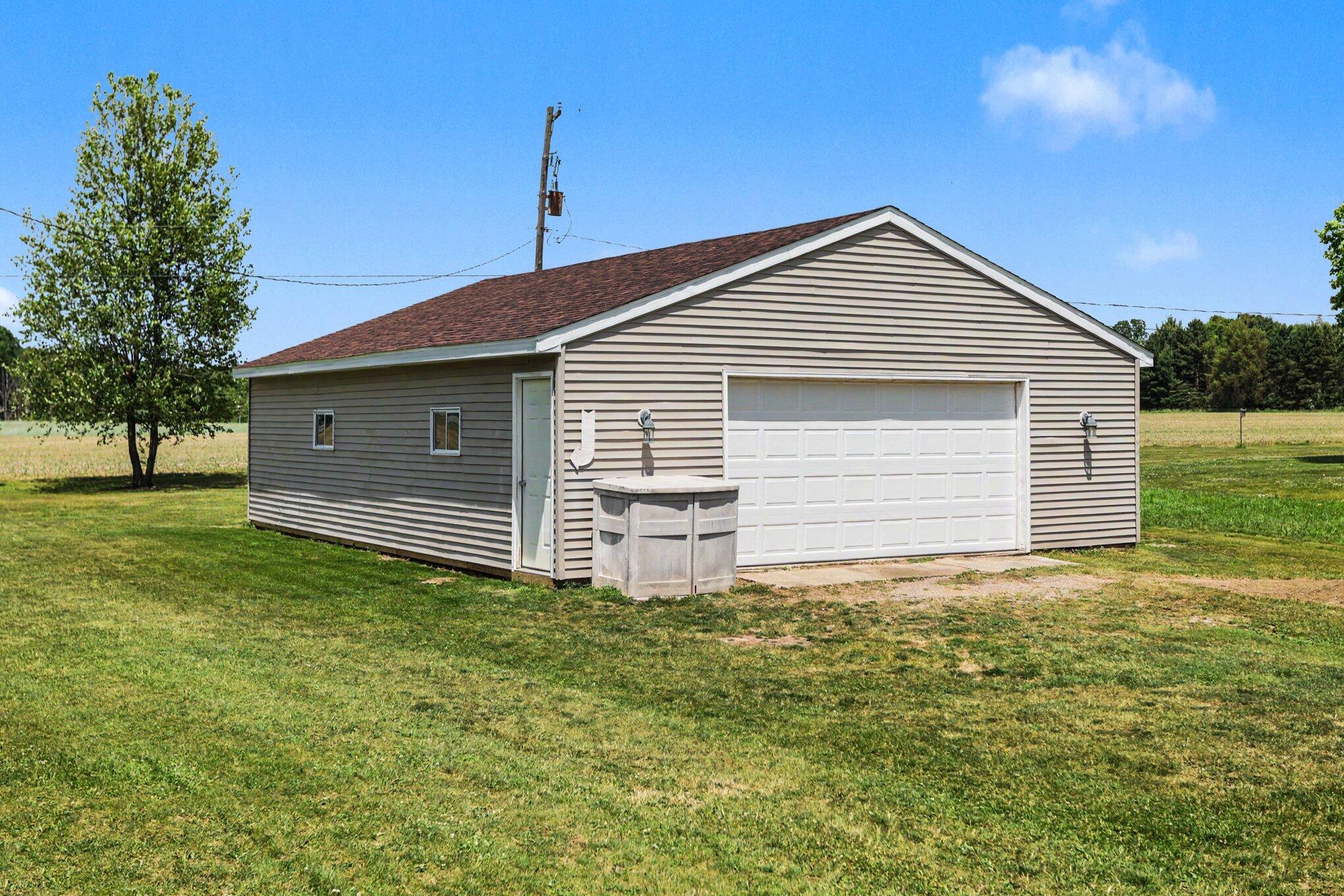 20221 Partello Road Marshall, MI 49068 - Photo 2 of 36 003_file_3993