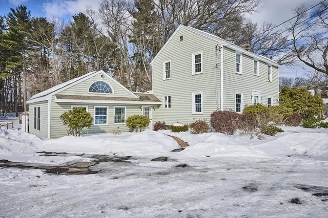$680,000 | 45 Main Street, Chelmsford, MA 01863