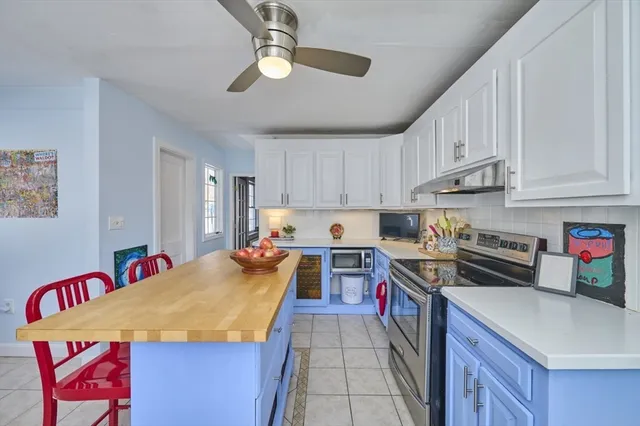 $680,000 | 45 Main Street, Chelmsford, MA 01863