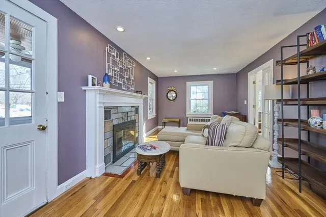 $680,000 | 45 Main Street, Chelmsford, MA 01863