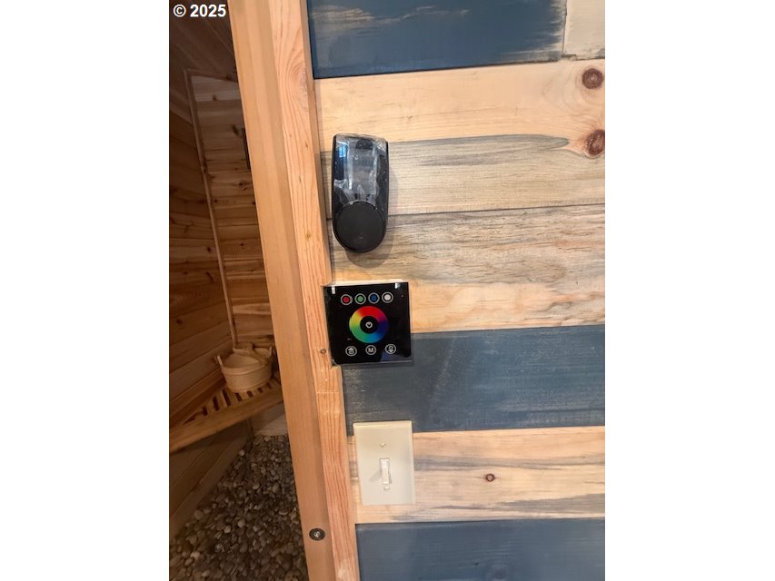 1604 Spring Brook Road Myrtle Creek, OR 97457 - Photo 26 of 43 Sauna