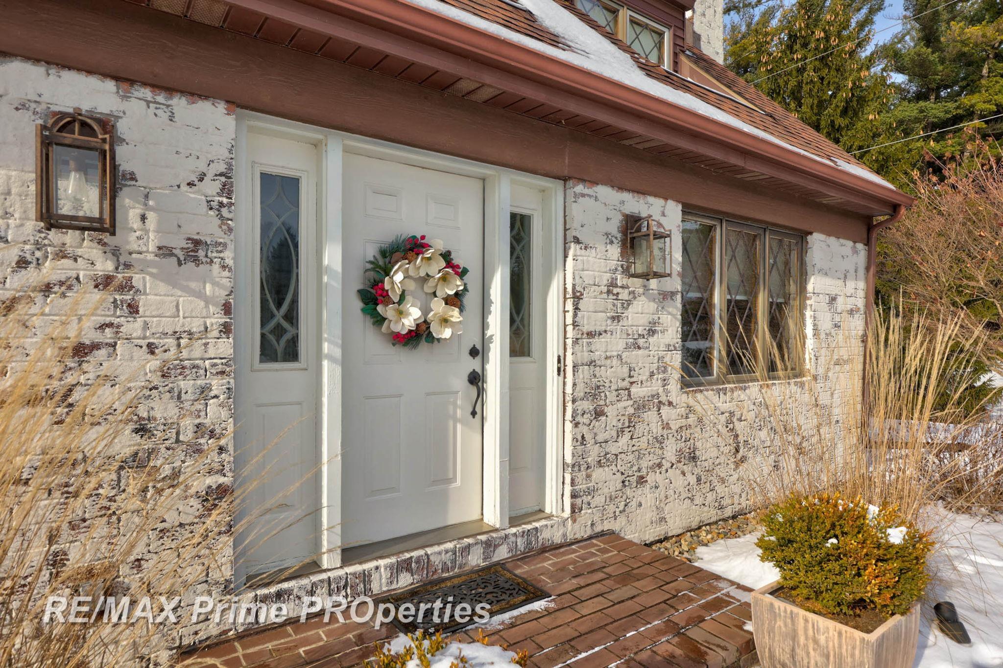 1800 South Beyer Road Saginaw, MI 48601 - Photo 8 of 82 50167703-8933b067-6534-4f31-821c-73b6768dfa3f.JPG