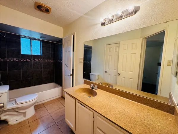 $1,550 | 17118 Amber Ridge Drive, Sugar Land, TX 77498