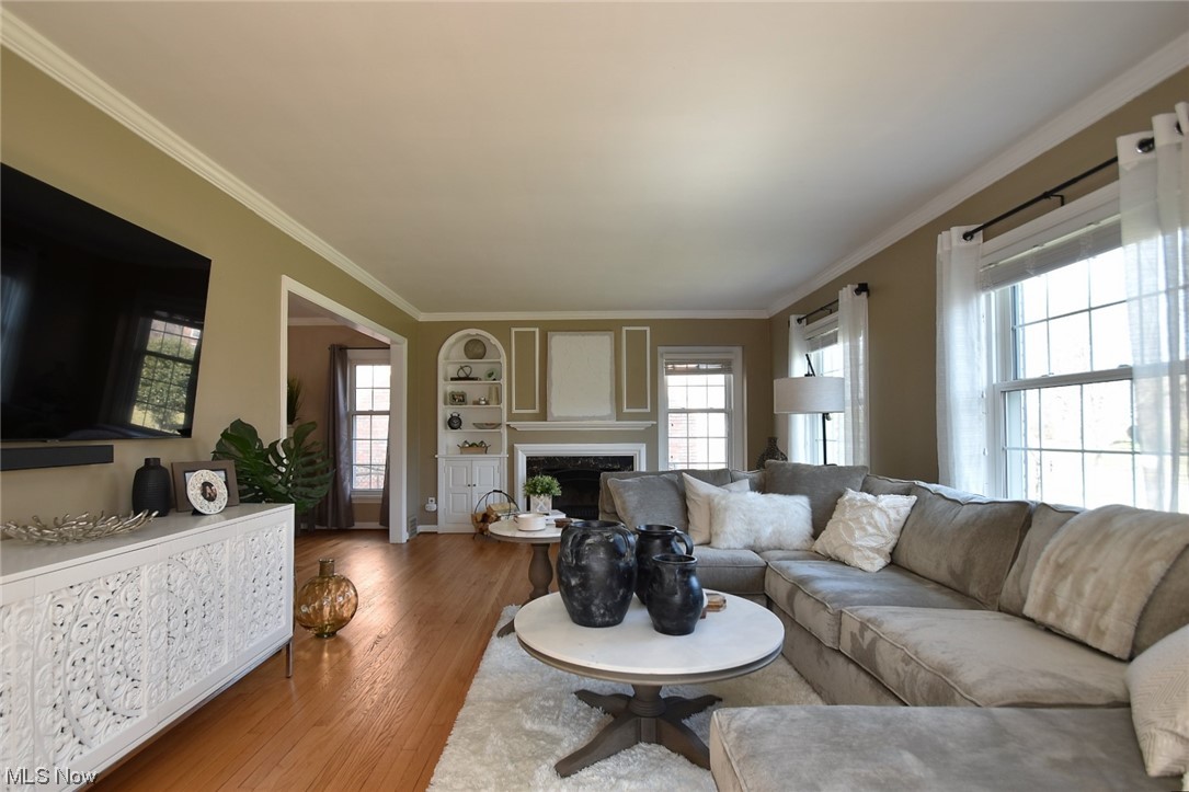 3566 Sutherland Road Shaker Heights, OH 44122 - Photo 5 of 35 Gallery Image 5