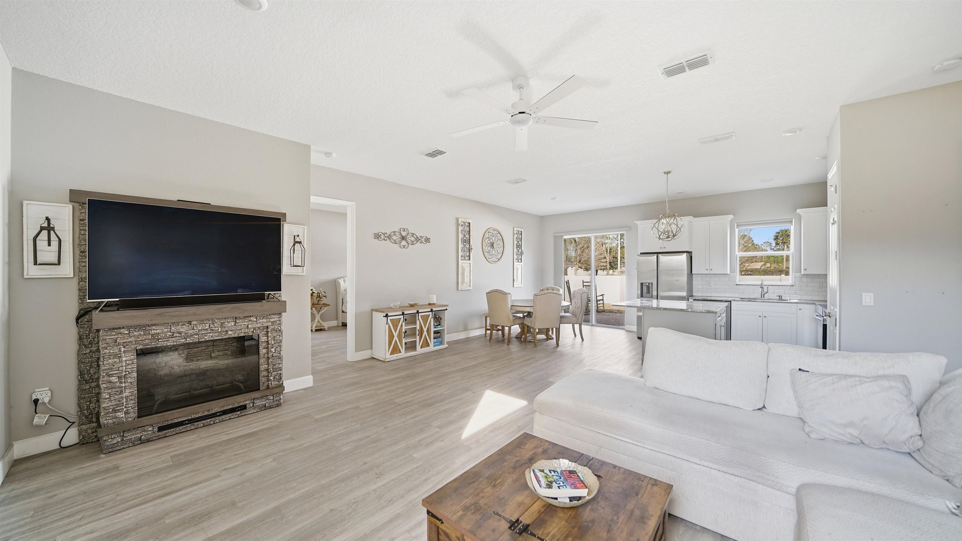 65 Raintree Place Palm Coast, FL 32164 - Photo 3 of 32