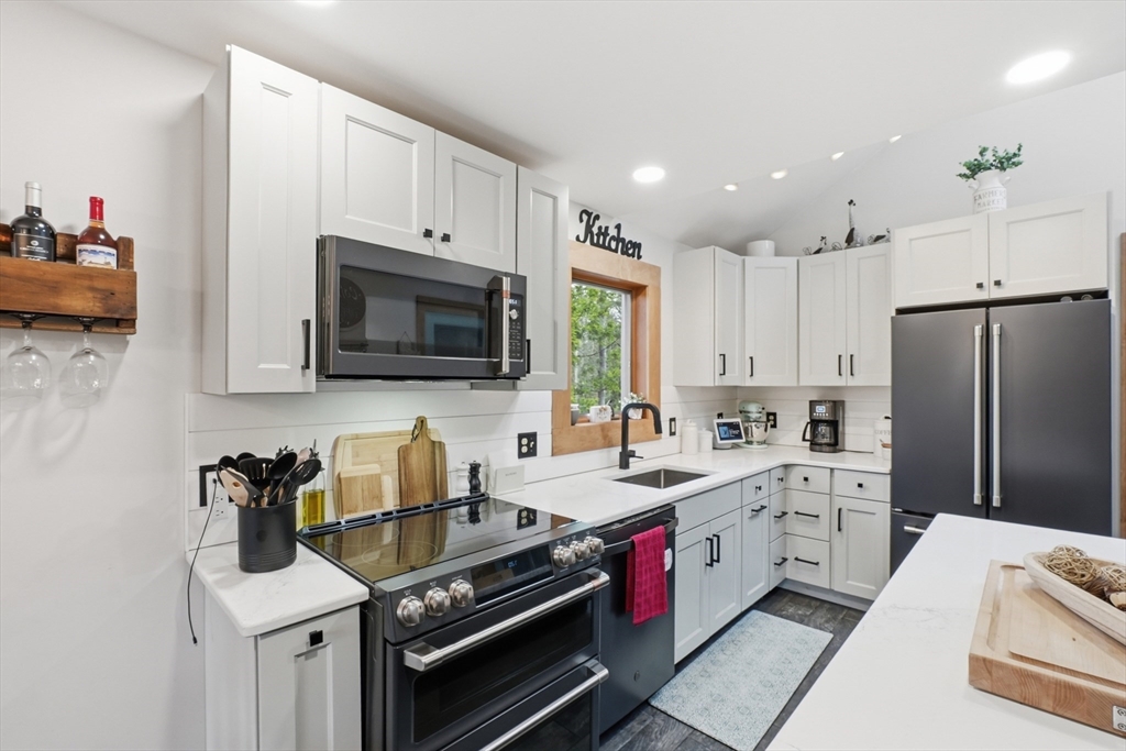 61 Monson Turnpike Road Petersham, MA 01366 - Photo 13 of 40 Gallery Image 13