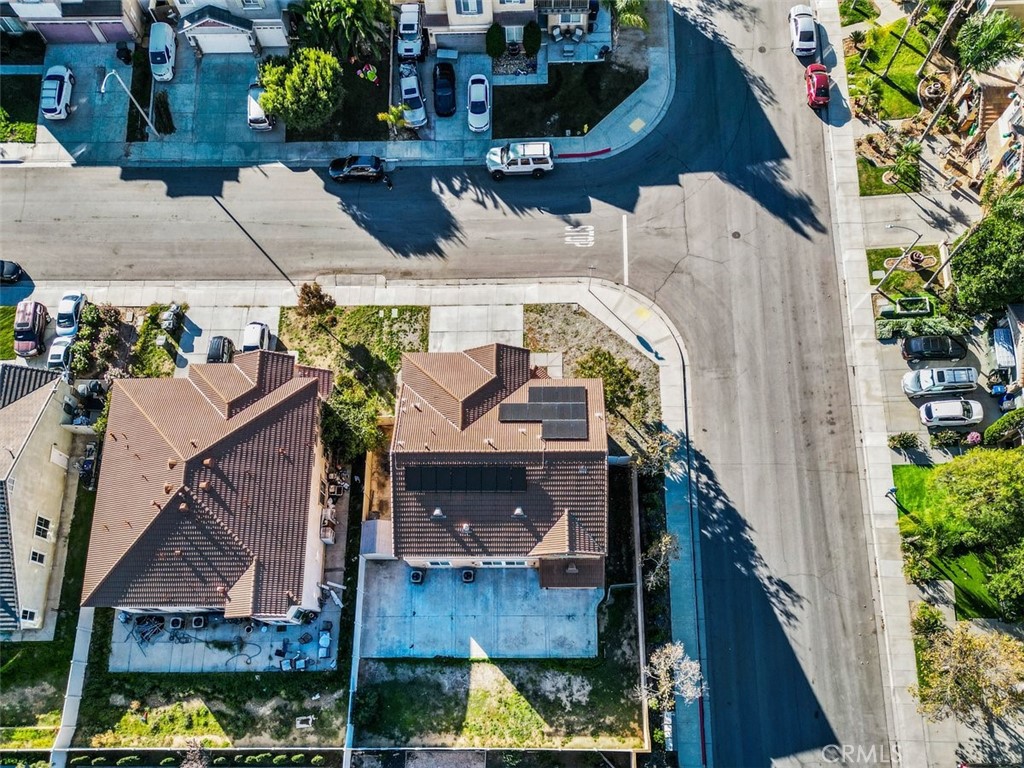 820 Volande Court Perris, CA 92571 - Photo 5 of 37 an aerial view of a house with outdoor space sitting space