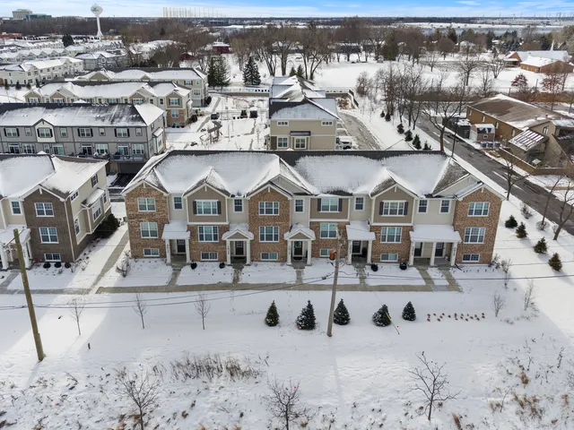 $465,000 | 30-w158 Wheeler Circle, Aurora, IL 60502