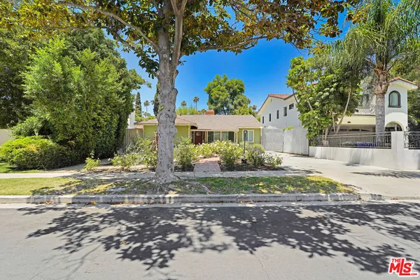 $5,995 | 13143 Bloomfield Street, Sherman Oaks, CA 91423