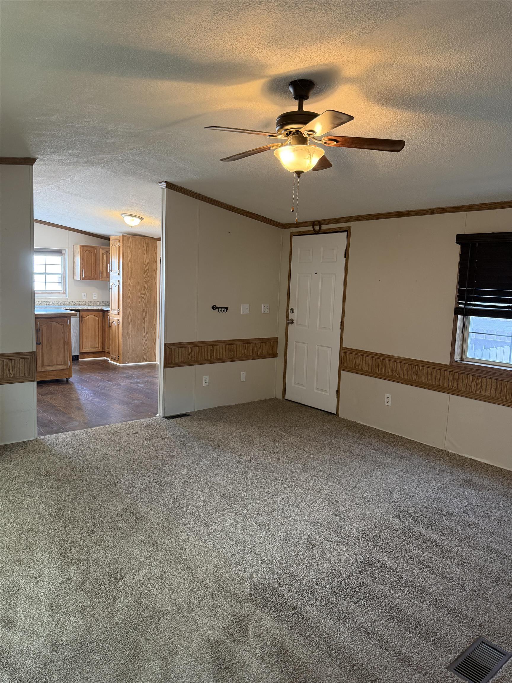 443 Valley View Lane Rock Springs, WY 82901 - Photo 5 of 26