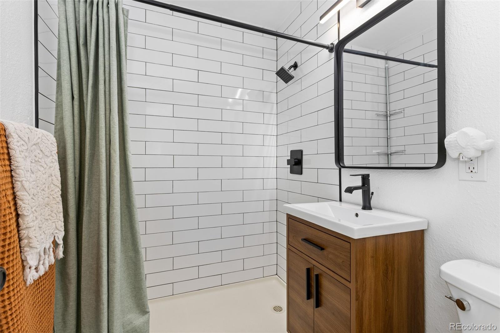 722 South Raritan Street Denver, CO 80223 - Photo 17 of 29 Gallery Image 17