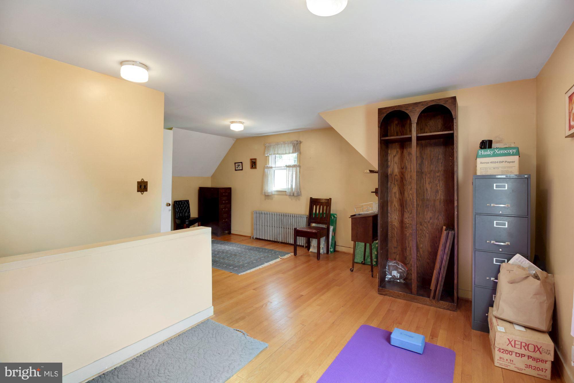 1818 Arcola Avenue Silver Spring, MD 20902 - Photo 30 of 38 space for yoga