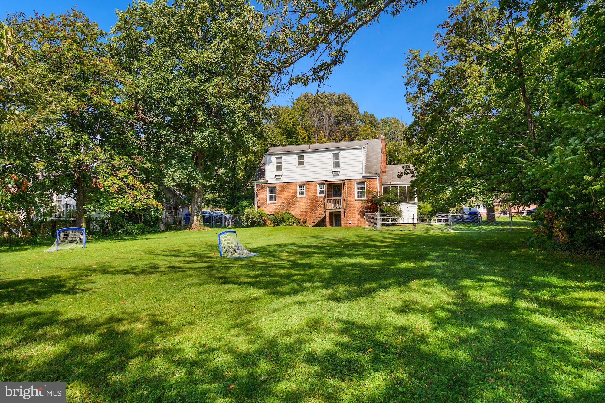 1818 Arcola Avenue Silver Spring, MD 20902 - Photo 4 of 38 HUGE backyard!