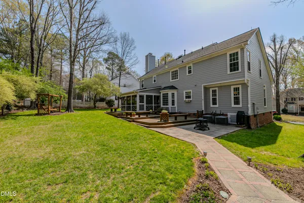 $600,000 | 1010 Queensbury Circle, Durham, NC 27713