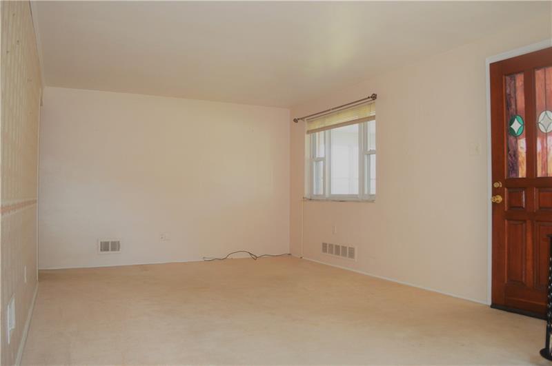 200 Olympic Road Pittsburgh, PA 15236 - Photo 8 of 25 Large, bright living room.