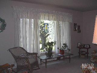 11265 Dennison Road Milan, MI 48160 - Photo 10 of 20 946649-9.JPG