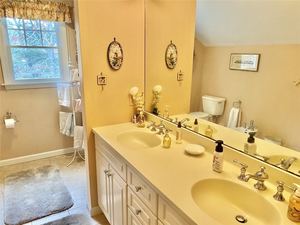12 Meadowbrook Road Richmond, RI 02898 - Photo 39 of 47