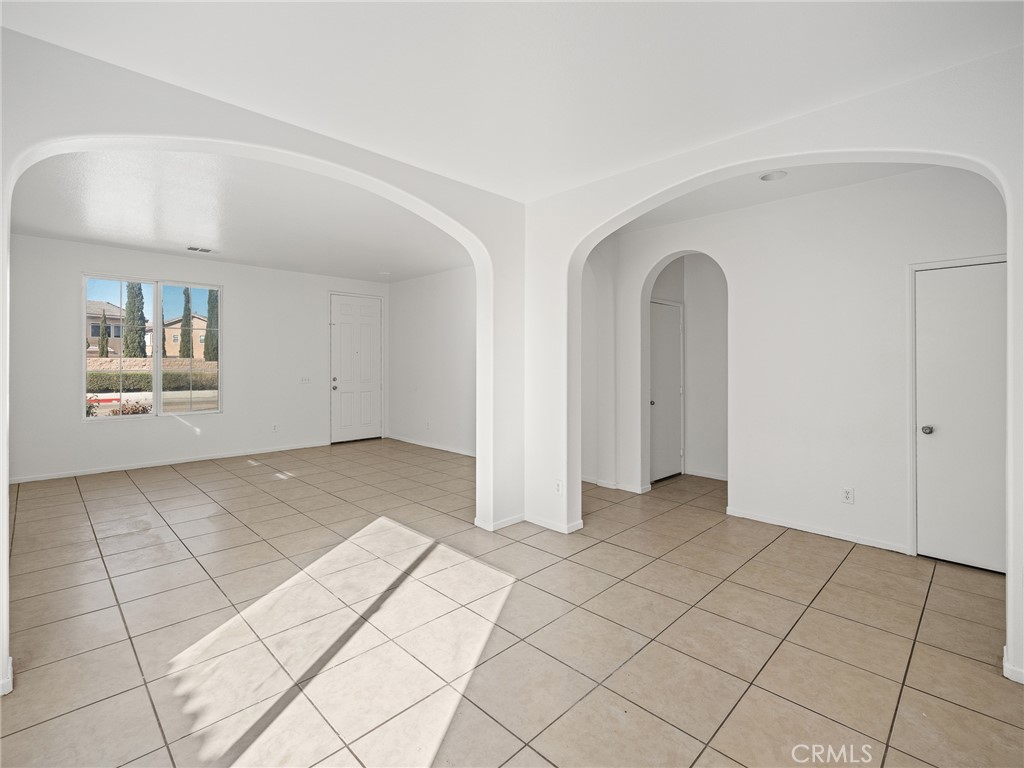 12357 Luna Road Victorville, CA 92392 - Photo 10 of 35