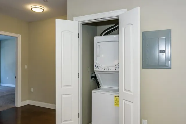 $3,300 | 11 West Broadway, Unit 403, Boston, MA 02127