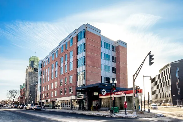 $3,300 | 11 West Broadway, Unit 403, Boston, MA 02127