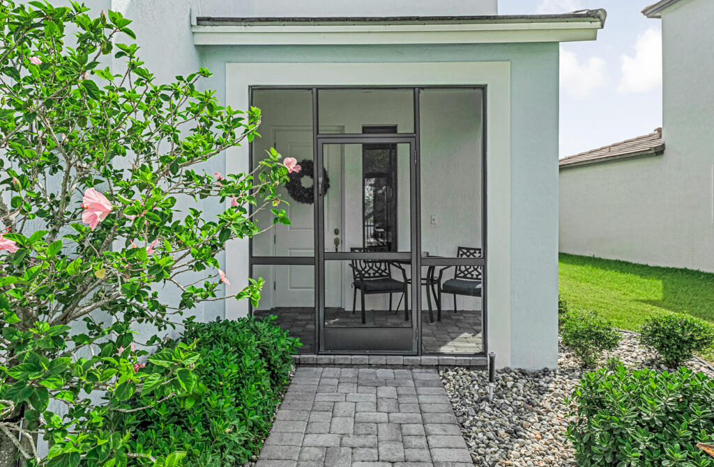 5490 Starfish Road Westlake, FL 33470 - Photo 3 of 86 04