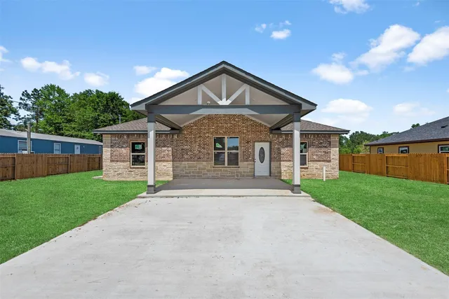 $1,650 | 187 Road 7002 Cleveland Tx 77327, Cleveland, TX 77327