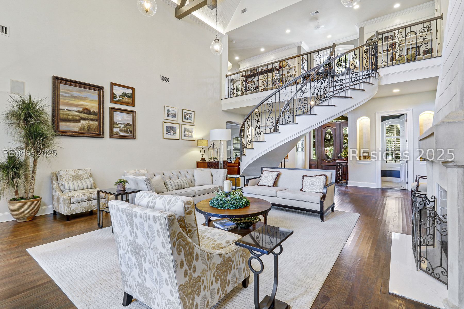 17 Bayley Road Bluffton, SC 29910 - Photo 9 of 62 Great room with cathedral ceilings