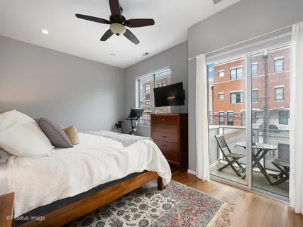 $575,000 | 1719 North Western Avenue, Unit 2, Chicago, IL 60647